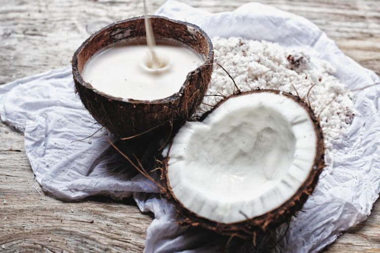 cara mengeluarkan santan dari kelapa