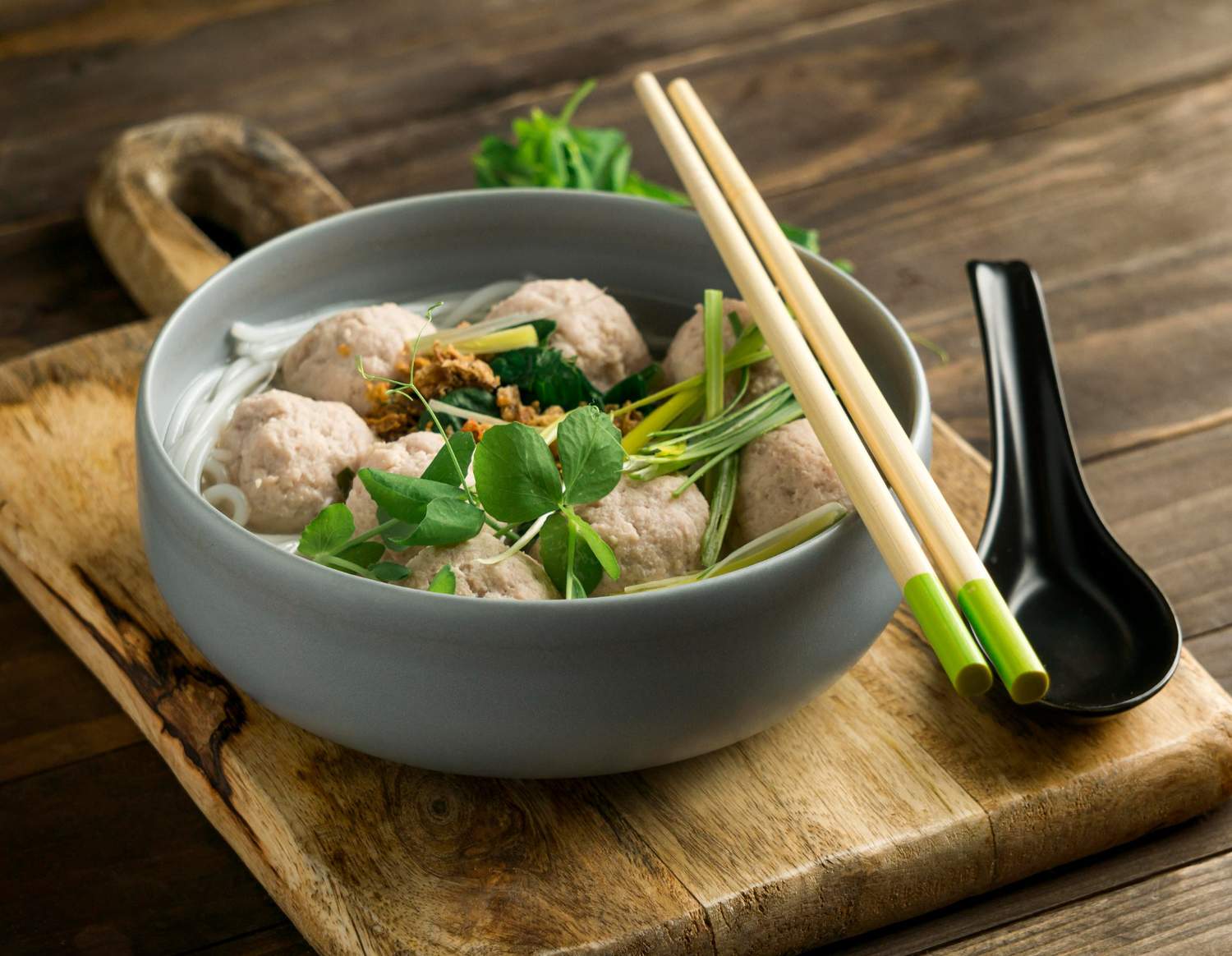 perbedaan membuat bakso manual dan mesin